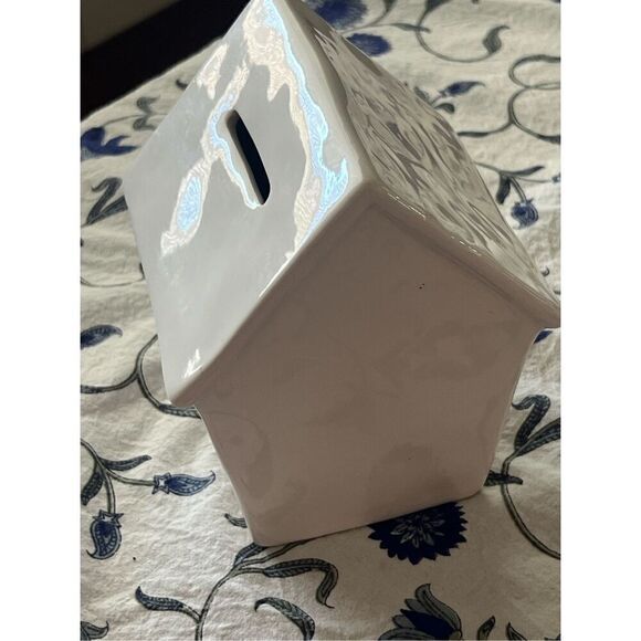 Rae Dunn Artisan Collection “Adventure Awaits” Ceramic Bank 7 x 5.6 - Picture 4 of 6